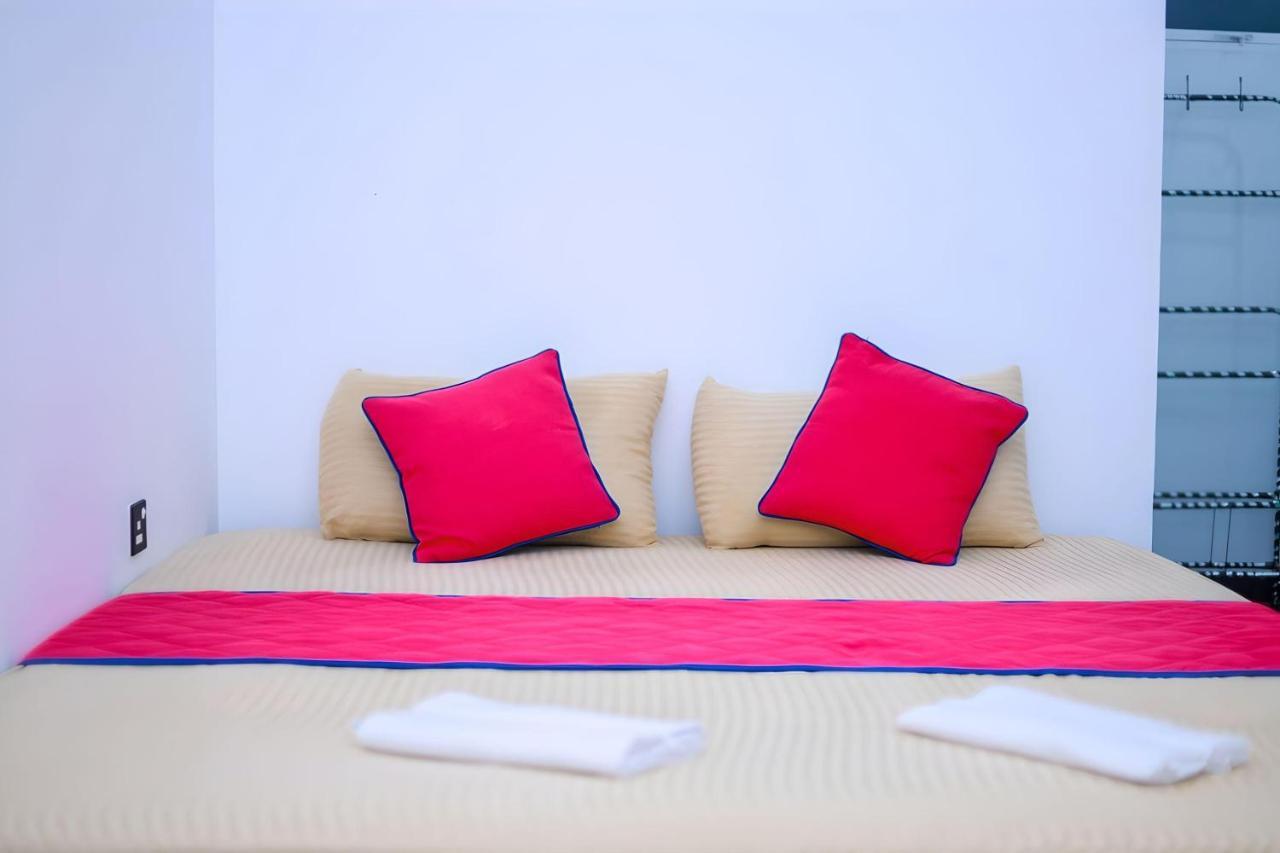 Royal Hub Hotel Kudapaduwa Kültér fotó