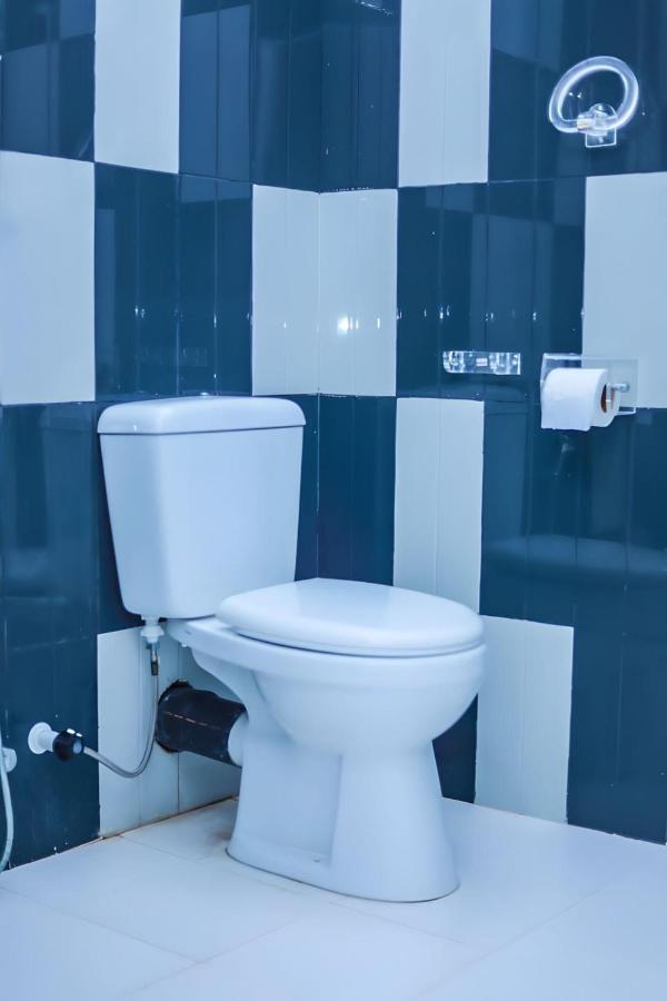 Royal Hub Hotel Kudapaduwa Kültér fotó