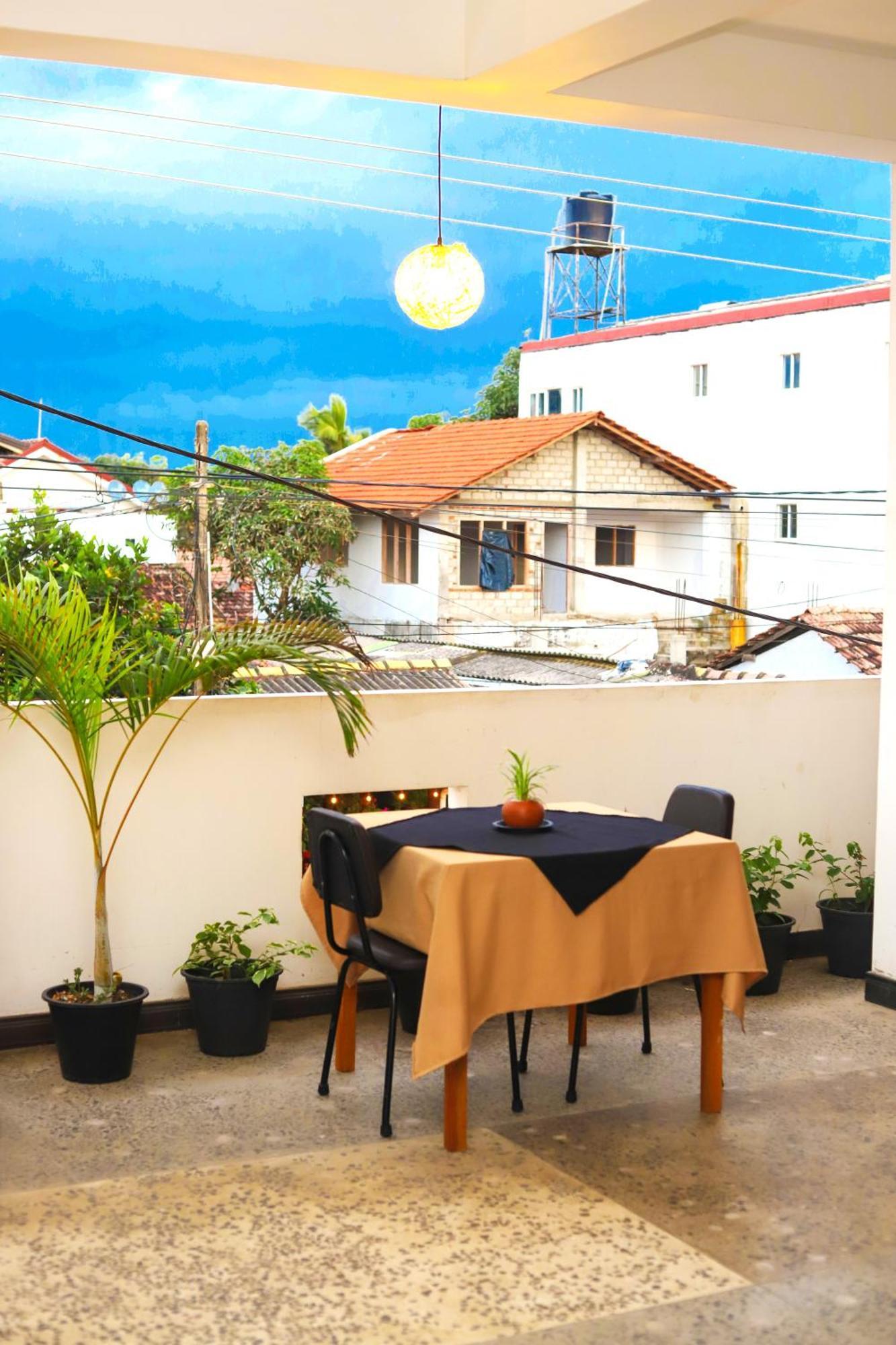 Royal Hub Hotel Kudapaduwa Kültér fotó